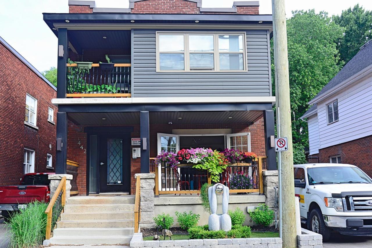 Ottawa Downtown Executive Apartment Retreat With Private Balcony Near Bank Street - Sleep Max 2 Ngoại thất bức ảnh