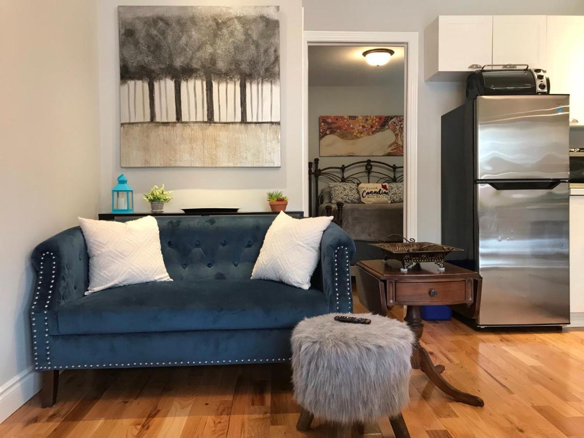 Ottawa Downtown Executive Apartment Retreat With Private Balcony Near Bank Street - Sleep Max 2 Ngoại thất bức ảnh