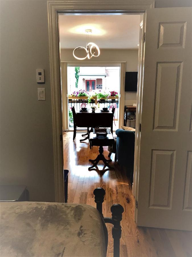 Ottawa Downtown Executive Apartment Retreat With Private Balcony Near Bank Street - Sleep Max 2 Ngoại thất bức ảnh