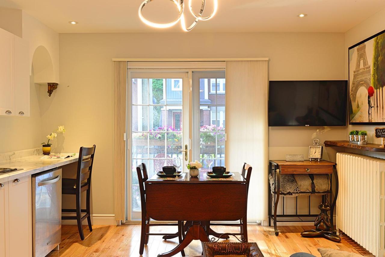 Ottawa Downtown Executive Apartment Retreat With Private Balcony Near Bank Street - Sleep Max 2 Ngoại thất bức ảnh